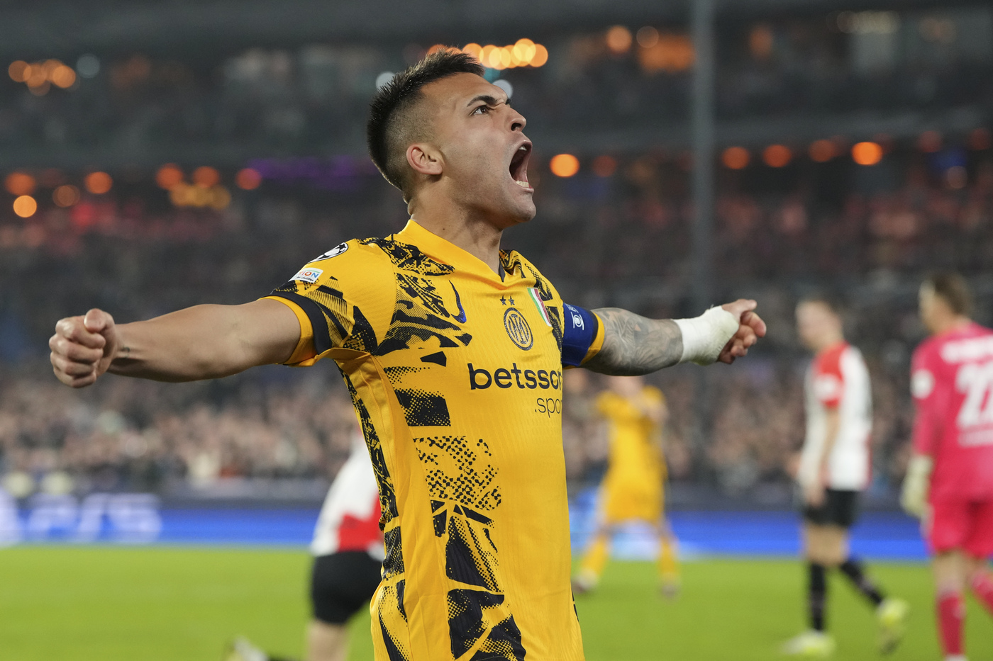 Champions League, Feyenoord Inter 0 2: decidono Thuram e Lautaro