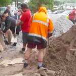 Australia, il ciclone Alfred si avvicina a Brisbane: i residenti costruiscono barriere