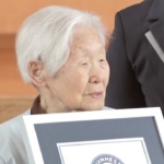Giappone, parrucchiera di 108 anni entra nel Guinness dei primati