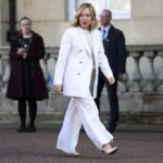 Ucraina, Meloni: “Truppe europee soluzione complessa. Putin su Macron? Non mi interessa, cerco soluzione”