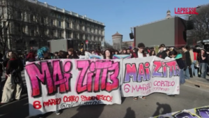 Milano, manifestazione per una scuola libera dal sessismo