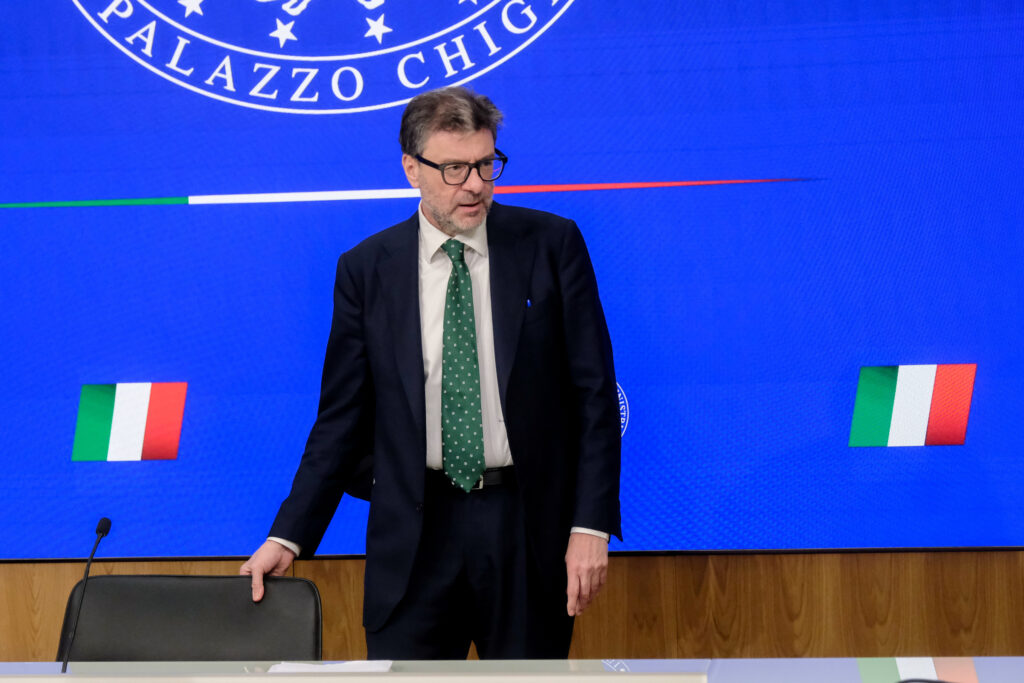 Ue, Giorgetti: “No a piano di difesa fatto in fretta e furia senza logica”