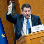 Ue, Salvini: “Italia non deve farsi trascinare, non metto mio figlio nelle mani di Macron”