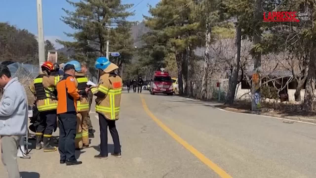 Corea del Sud, caccia sgancia accidentalmente bombe: 8 feriti