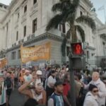 Argentina, scontri tra polizia e manifestanti a Buenos Aires