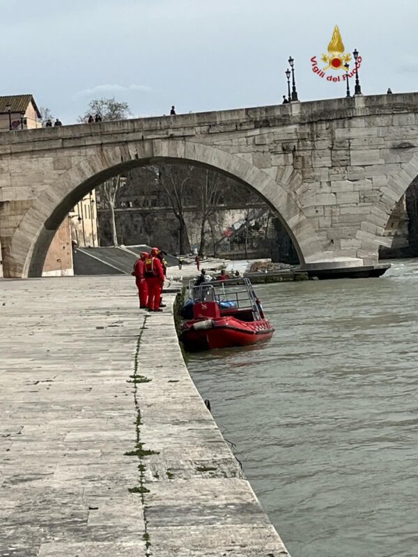 Roma, 16enne disperso nel Tevere