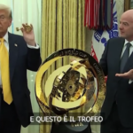 Infantino e Trump mostrano il trofeo per il Mondiale per Club 2025