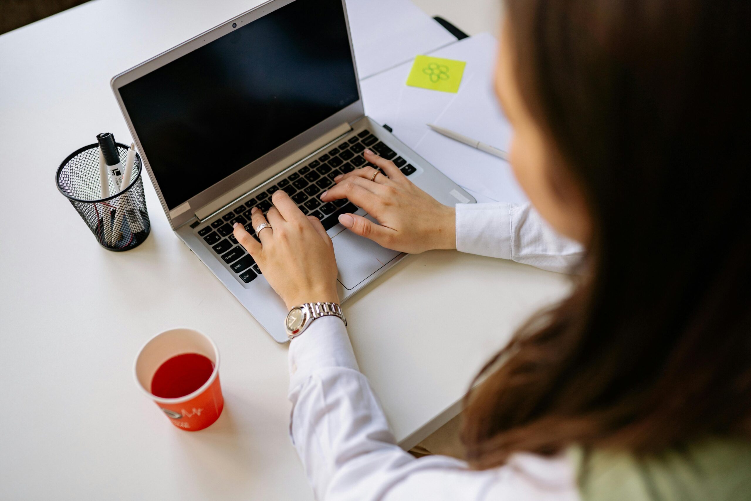 8 marzo, cresce il lavoro femminile ma è ampio il gap con il resto dell’Ue