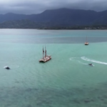 La canoa che ispirò ‘Oceania’ al centro delle celebrazioni: le immagini aeree alle Hawaii