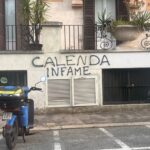 Roma, scritta con insulto a Calenda. Lui replica: “Venite a dirmelo in faccia”