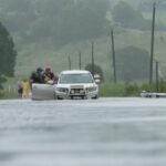 Australia, inondazioni e distruzione dopo il passaggio del ciclone Alfred