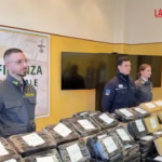 Genova, scoperti al porto 240 chili di cocaina all’interno di container