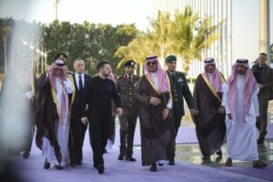 Volodymyr Zelenskyy a Jeddah per firmare accordi sulle terre rare