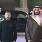Ucraina, colloqui a Gedda: l’arrivo di Zelensky accolto dal principe Bin Salman