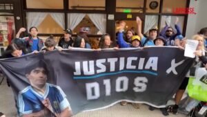 Processo morte Maradona, familiari arrivano in tribunale a Buenos Aires