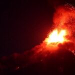 Guatemala, erutta il Volcan del Fuego: a rischio 30mila persone
