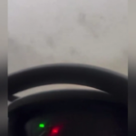 Florida, donna intrappolata in auto durante un tornado: il video sui social