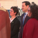 Il segretario di Stato Usa Marco Rubio lascia l’Arabia Saudita dopo gli incontri con i funzionari ucraini