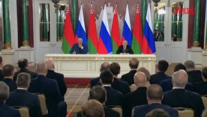 Ucraina, Putin: “Favorevoli a tregua ma dovrebbe portare a pace di lungo termine”