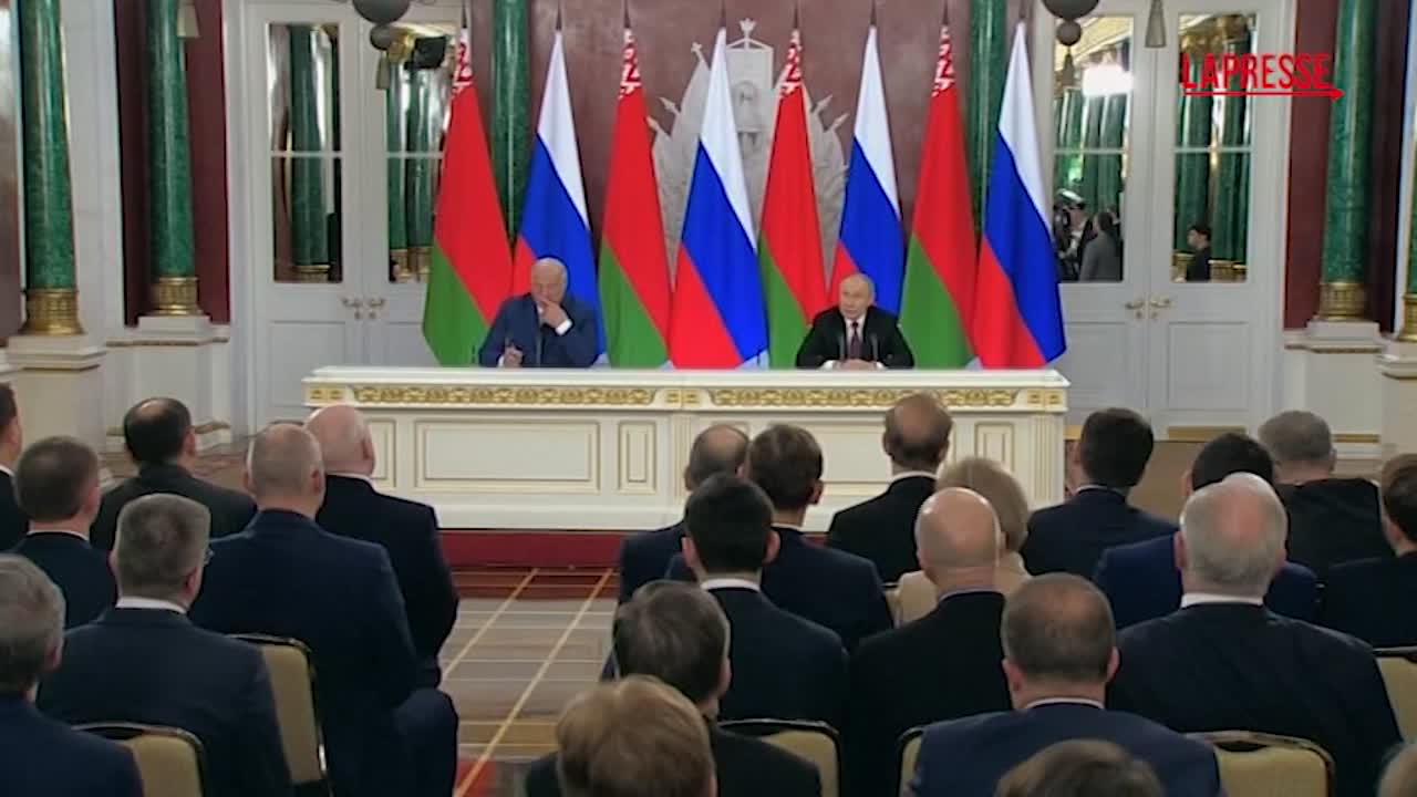 Ucraina, Putin: “Favorevoli a tregua ma dovrebbe portare a pace di lungo termine”