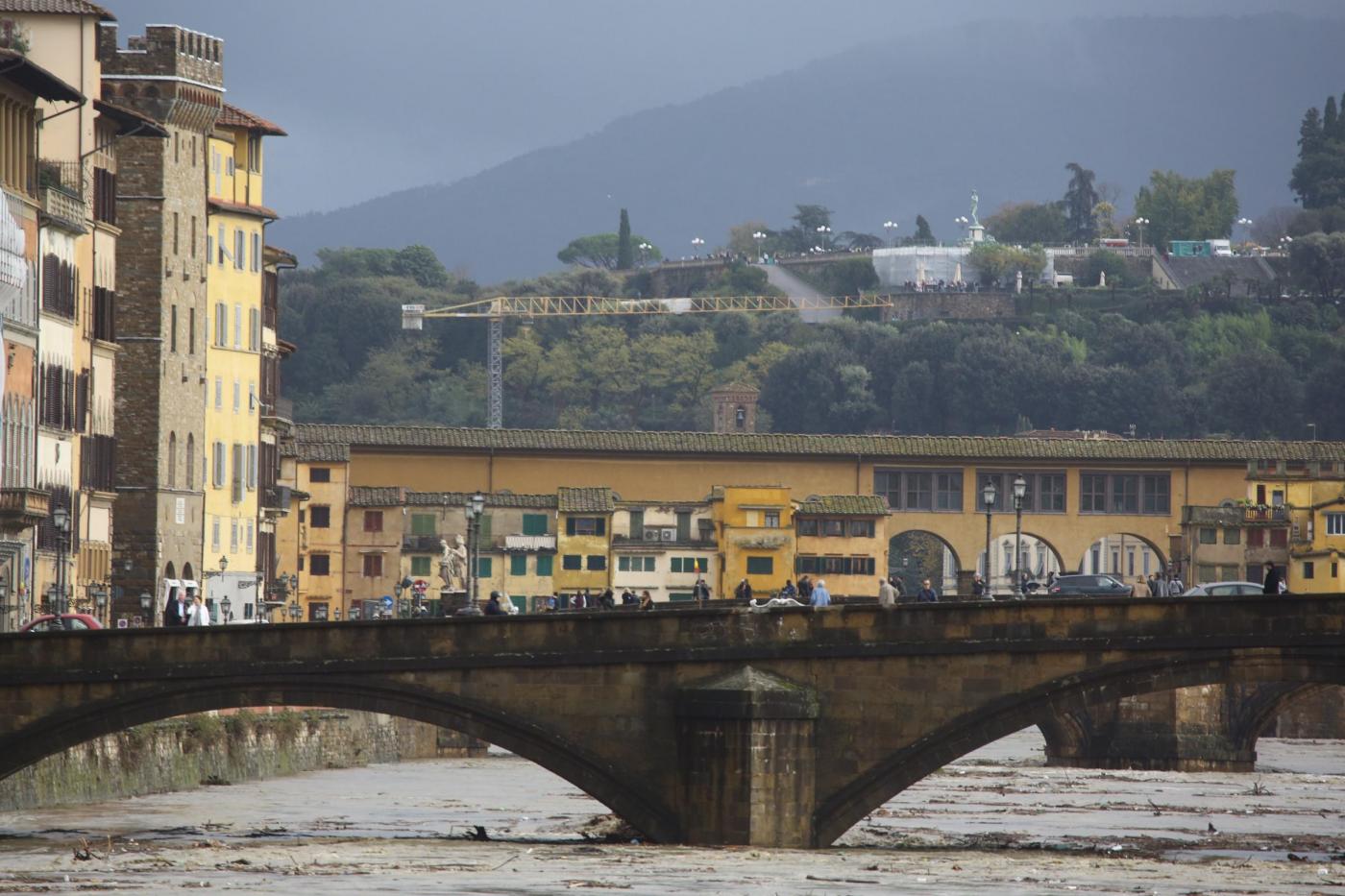 Maltempo in Toscana, a Firenze la piena dell’Arno