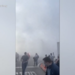 Usa, aereo dell’American Airlines prende fuoco a Denver: passeggeri in fuga