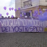 Disturbi alimentari, protesta al ministero della Salute. Lanciate monetine: “Non vogliamo i vostri spicci”