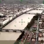 Maltempo Toscana, elicottero della polizia monitora la piena dell’Arno a Firenze