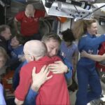 Astronauti bloccati sulla Iss, finisce l’odissea: arriva il nuovo equipaggio