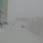 Russia, maxi tempesta di neve in Siberia: per strada cumuli alti un metro