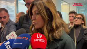 Daniela Santanchè: “Borse false? Ho fattura, Pascale denunciata”