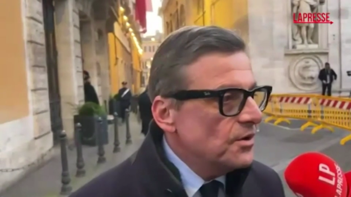 VIDEO Ue, Calenda: “Meloni si appoggia a Trump e sottovaluta che l’Europa è rimasta sola”% VIDEO Ue, Calenda: “Meloni si appoggia a Trump e sottovaluta che l’Europa è rimasta sola”%