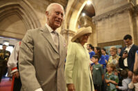 Re Carlo e Camilla in visita a una chiesa a Sydney