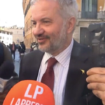UE, Claudio Borghi: “Draghi come Fonzie, non ha il coraggio di dire che in passato ha sbagliato”
