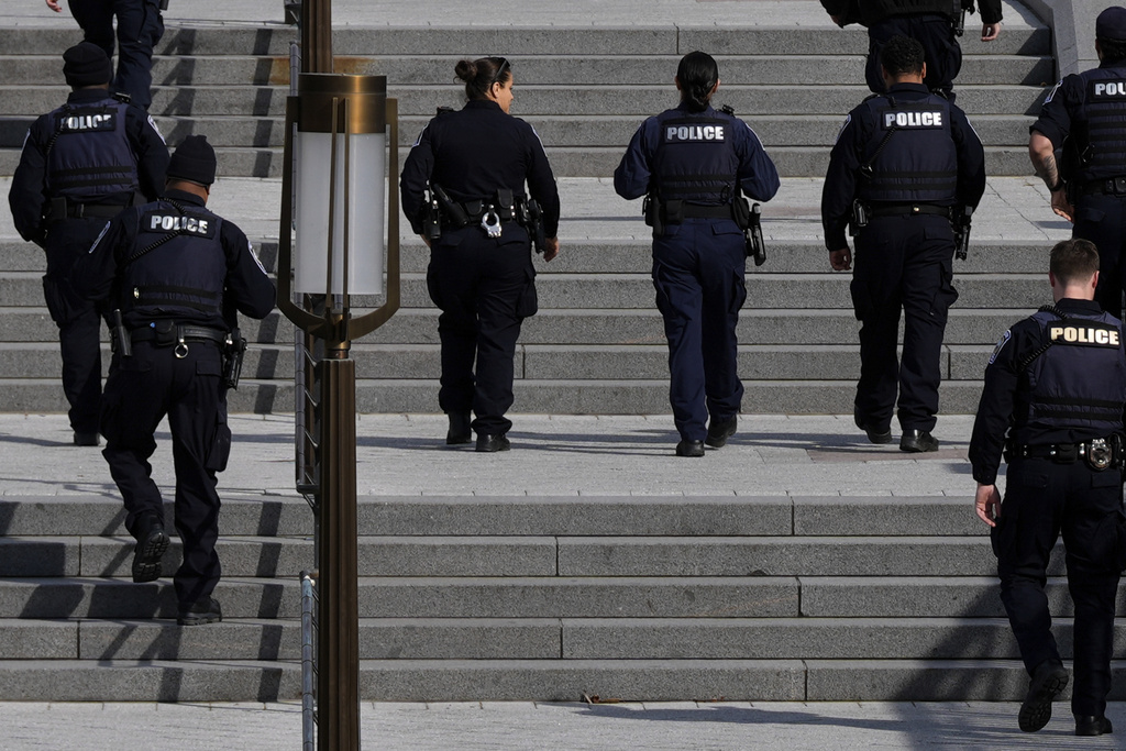 Usa, uomo armato al quartier generale della Cia: si è arreso ed è stato arrestato