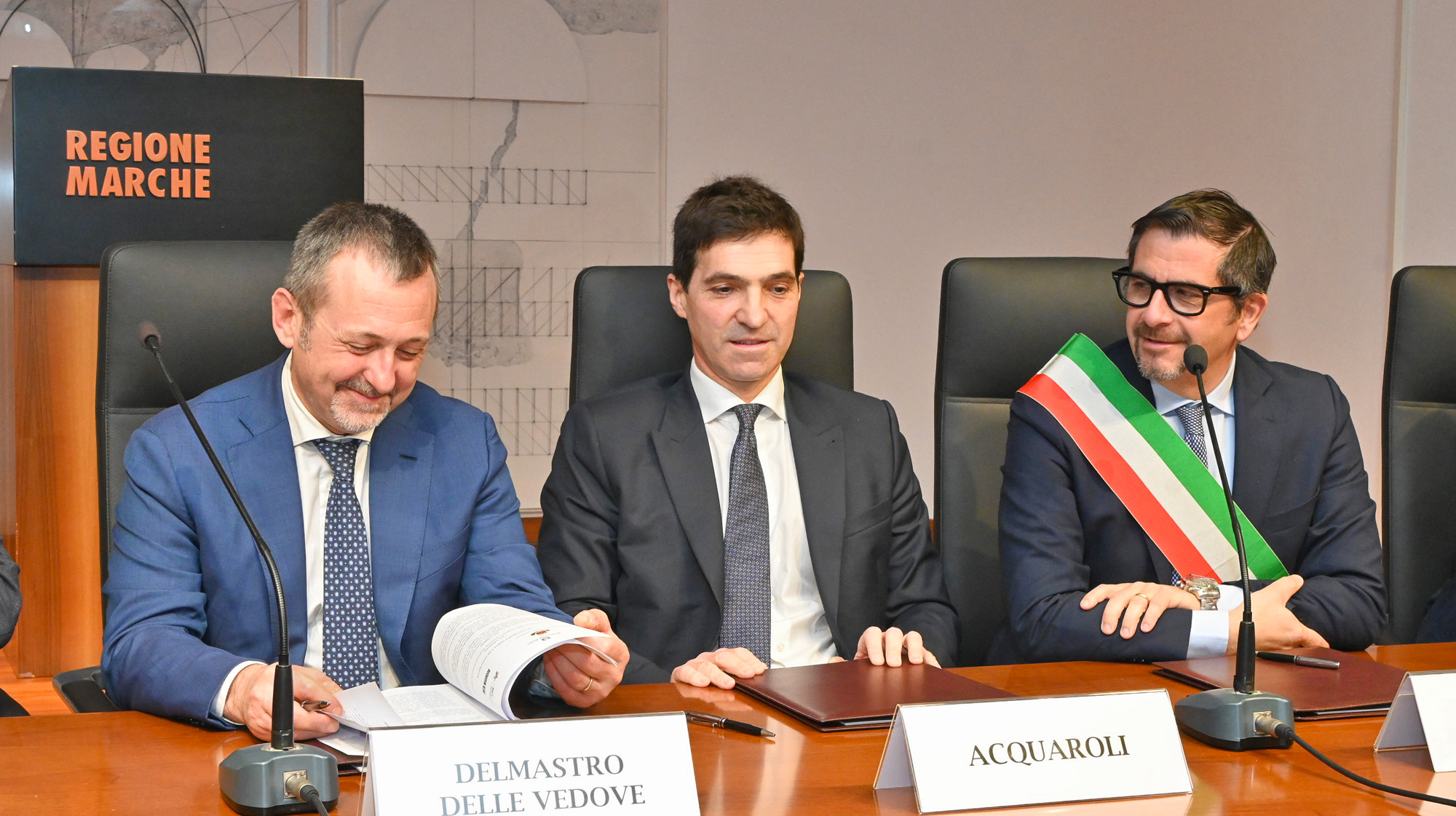 Ancona, Delmatro firma protocollo per nuova sede uffici giudiziari di via Cavour