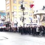 Turchia, la marcia degli studenti a Istanbul per protestare contro l’arresto del sindaco Imamoglu