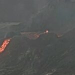Hawaii, il vulcano Kilauea ha ripreso a eruttare: la colata di lava