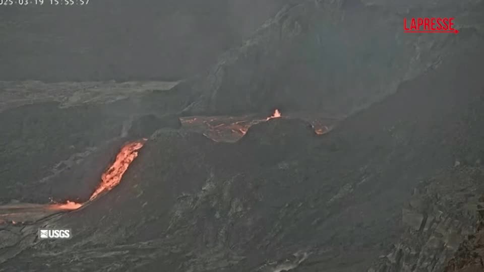 Hawaii, il vulcano Kilauea ha ripreso a eruttare: la colata di lava