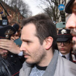 Delitto Garlasco, i pm: “I reperti di Chiara Poggi mai confrontati con il dna di Sempio”