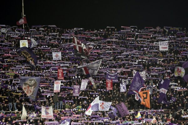 La curva della Fiorentina in un'immagine d'archivio