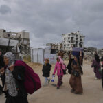 Gaza, Egitto disposto a ospitare 500mila palestinesi nel Sinai: arriva la smentita