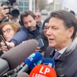 Auto, Conte a Mirafiori: “Governo assiste a tracollo senza idee”