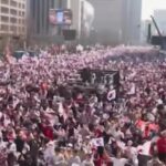 Corea del Sud, in piazza a Seul migliaia di sostenitori e oppositori di Yoon Suk Yeol