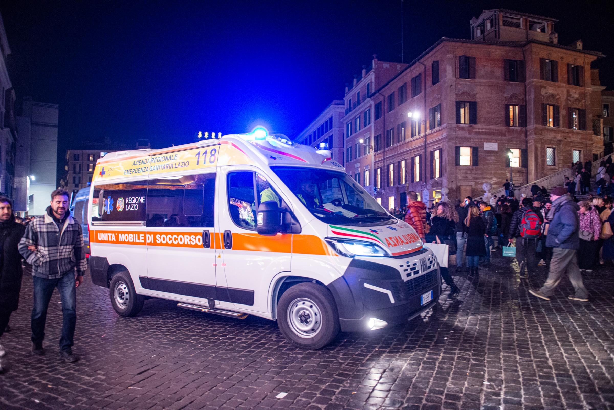 Alessandria, accoltellato in centro: 35enne portato in ospedale in gravi condizioni
