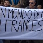 Papa, l’emozione dei fedeli per il saluto dal Gemelli: “E’ l’uomo della speranza”