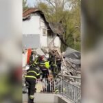 Roma, esplode palazzina vicino al parco di Villa Pamphilj: vigili del fuoco scavano tra le macerie