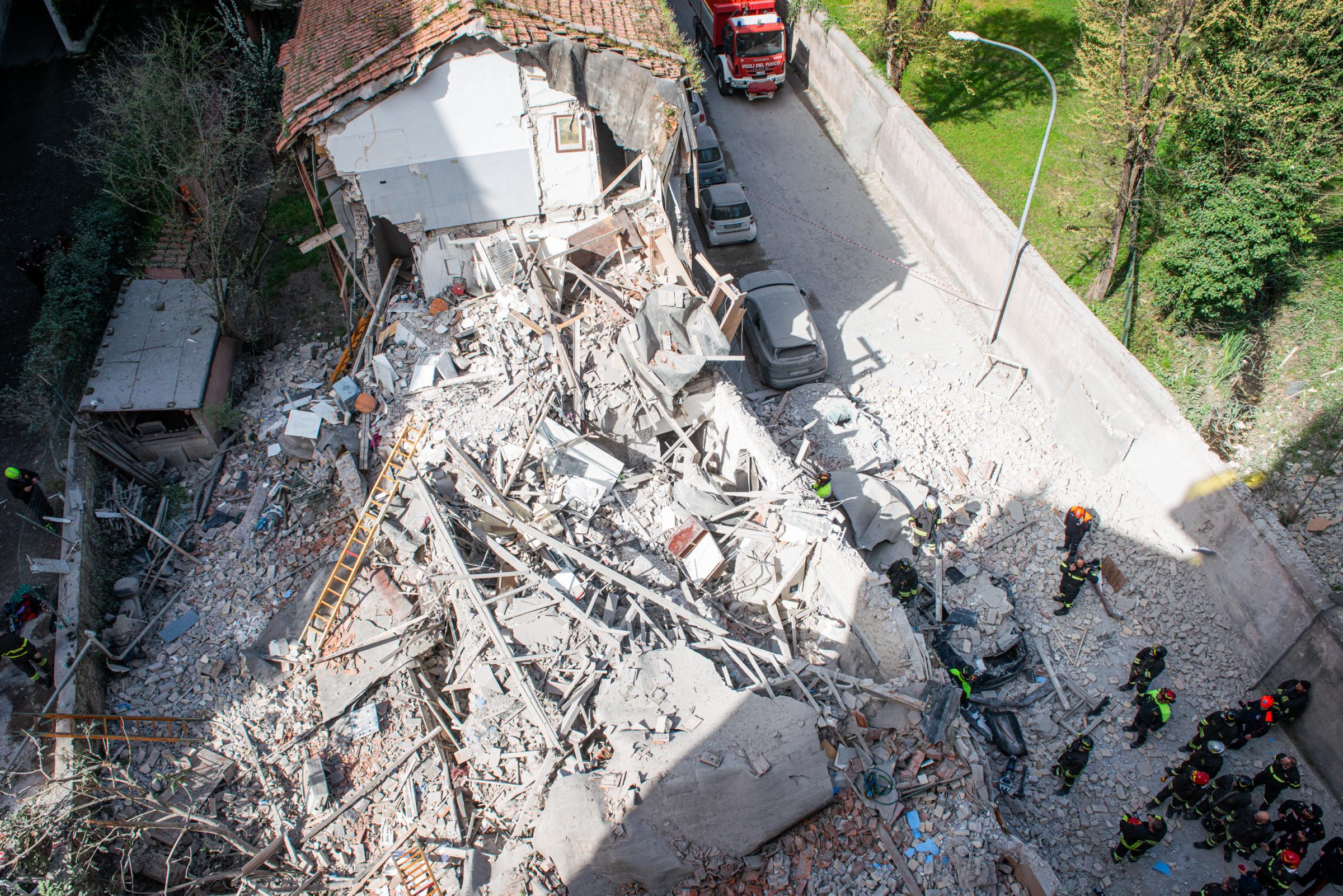 Esplosione Monteverde, pm indagano per disastro colposo e lesioni