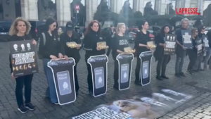 Roma, proteste animalisti al villaggio ‘Agricoltura è’: contestati Urso, Lollobrigida e Schillaci