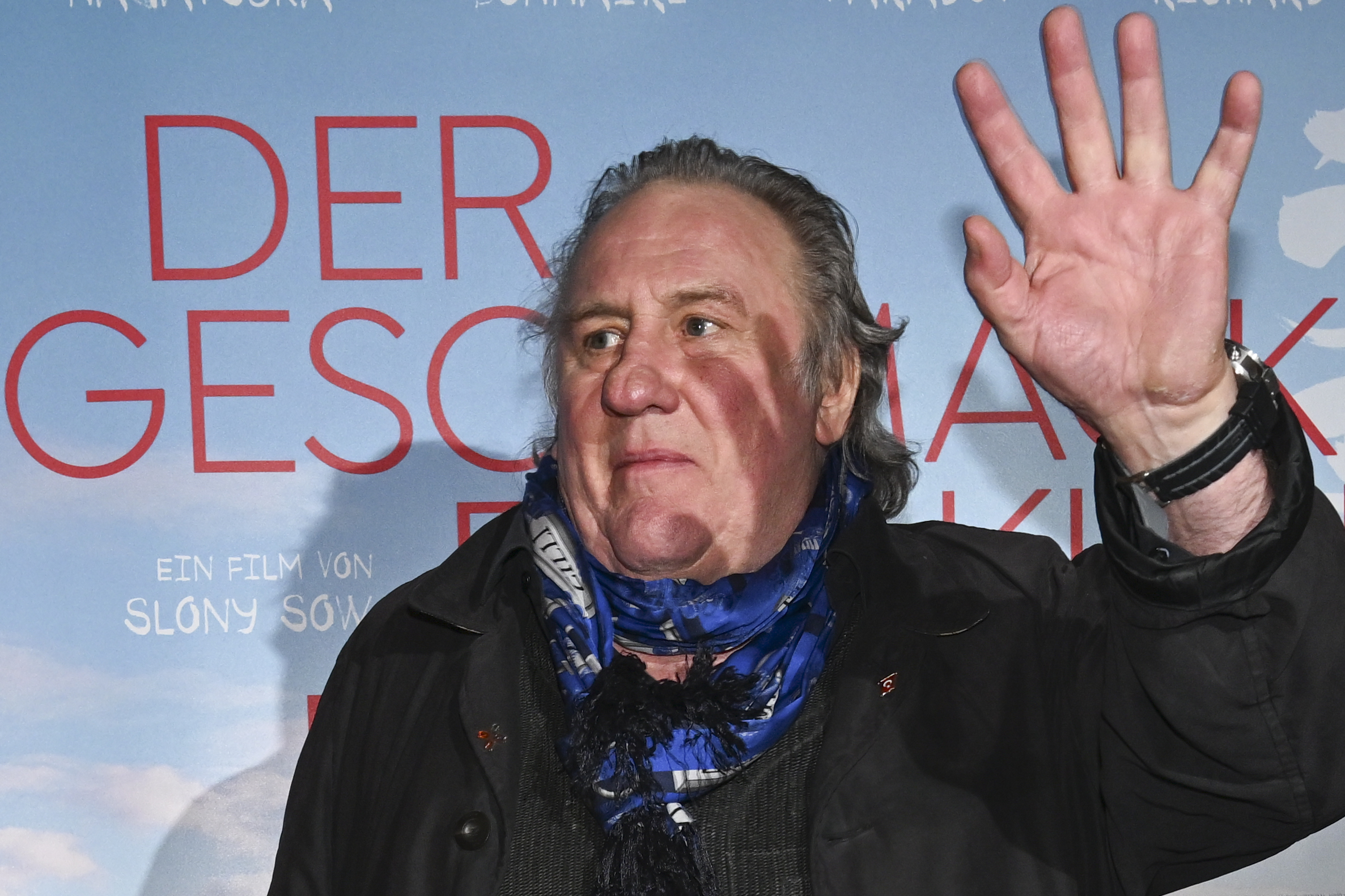 Gérard Depardieu, al via il processo per molestie a Parigi